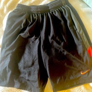 Black Nike shorts